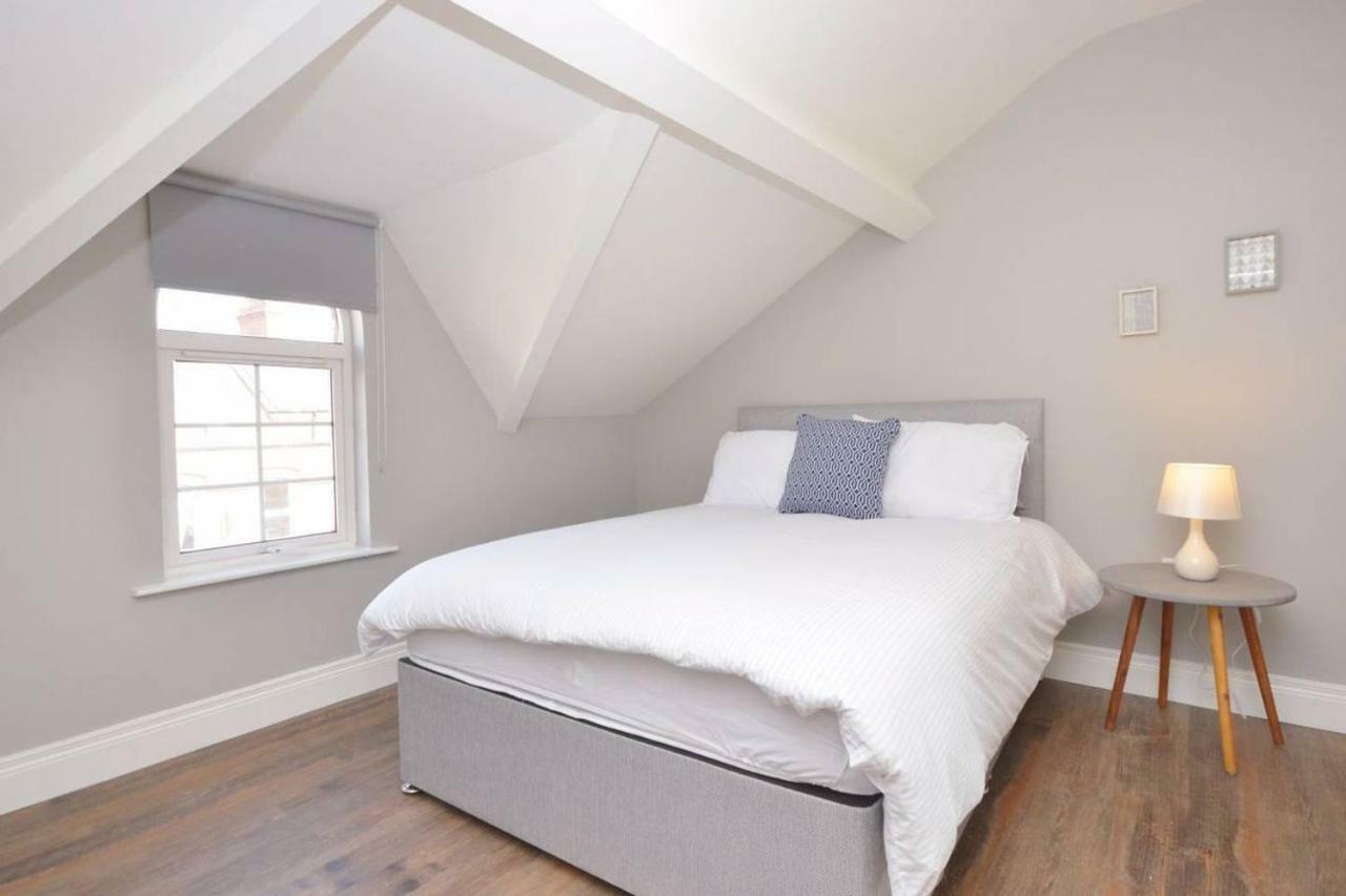 Queens Quarter Townhouse 2 Belfast Bagian luar foto