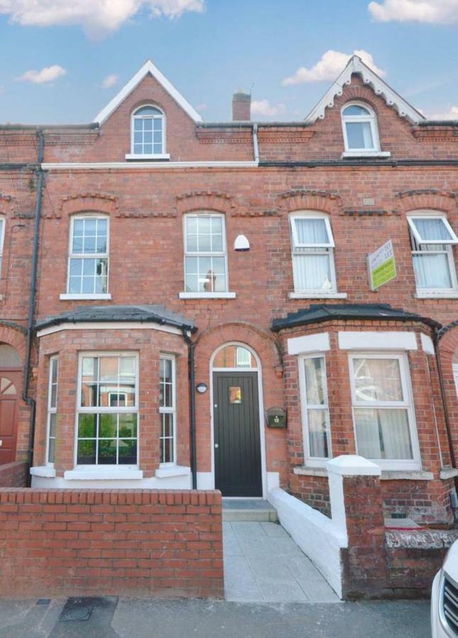 Queens Quarter Townhouse 2 Belfast Bagian luar foto