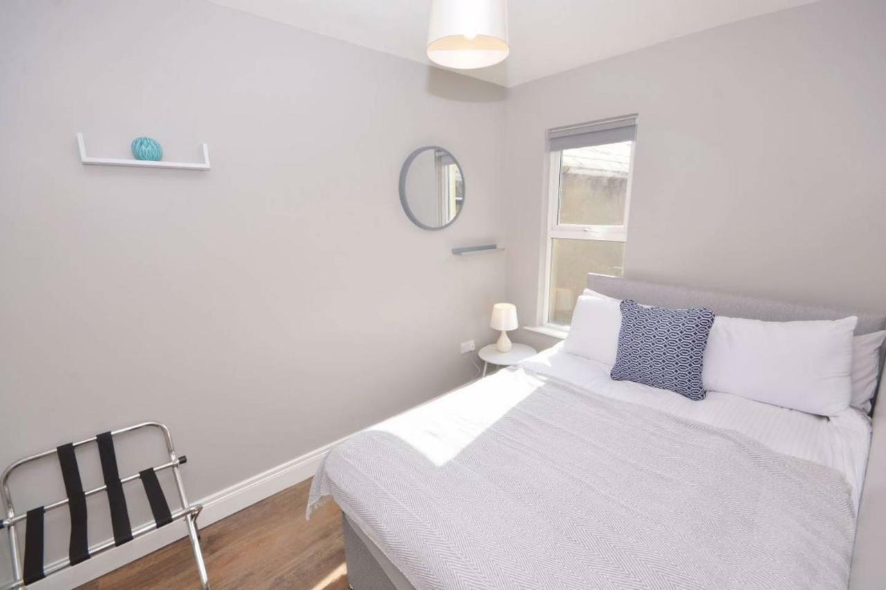 Queens Quarter Townhouse 2 Belfast Bagian luar foto