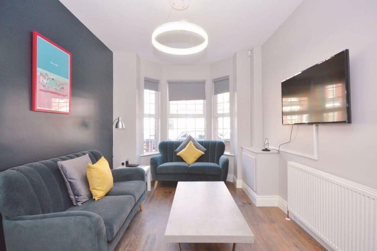Queens Quarter Townhouse 2 Belfast Bagian luar foto