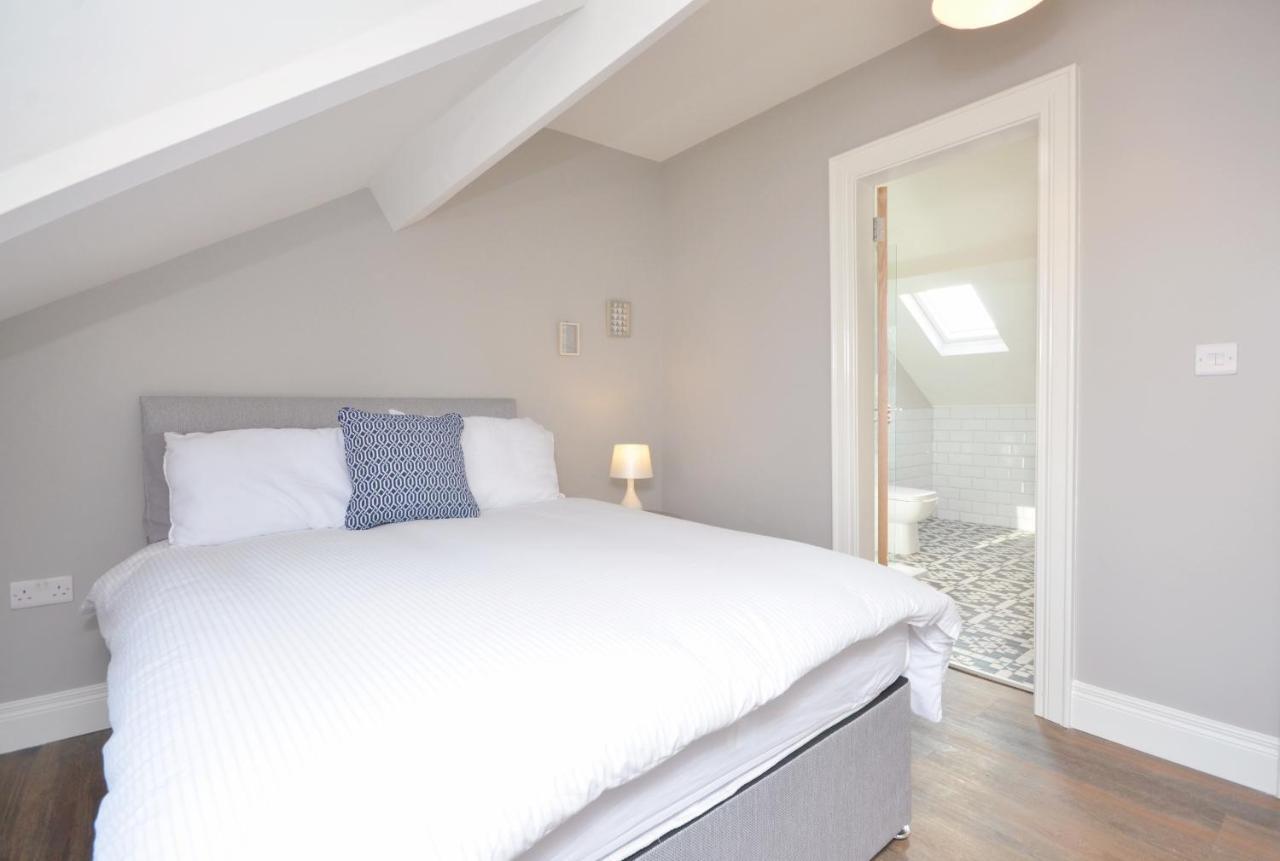 Queens Quarter Townhouse 2 Belfast Bagian luar foto